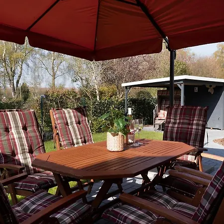 Holiday home Haus Lachmoewe *