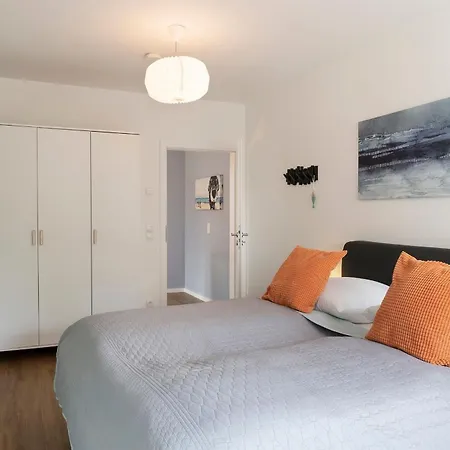 Holiday home Haus Lachmoewe