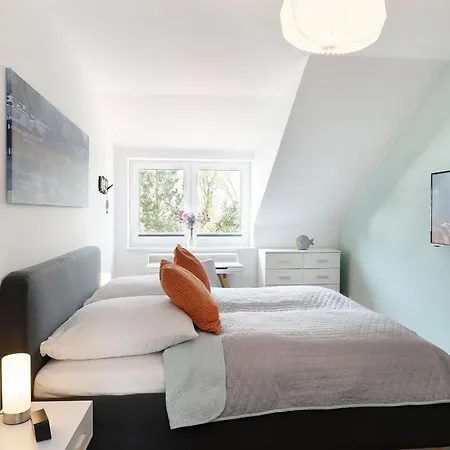Holiday home Haus Lachmoewe *